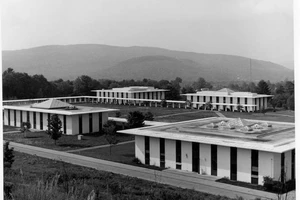 Black and white photo of the Windham College campus in 1971.