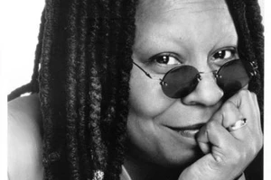Headshot of Whoopi Goldberg.