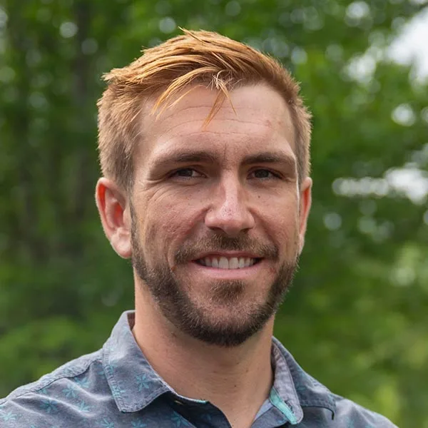 Headshot of Deven Monette.