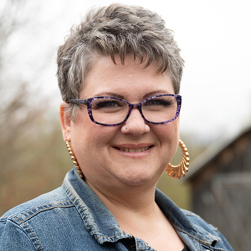 Headshot of Lisa Lawrence.