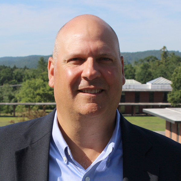 Headshot of Michael Giannetto.