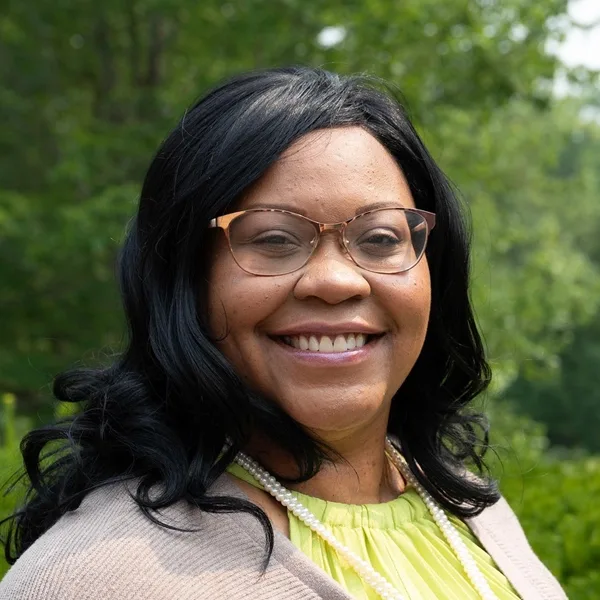 Headshot of Miriam Marks.