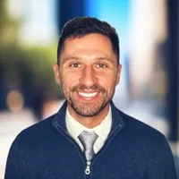 Headshot of Zachary R. Glowacki. 