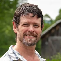 Headshot of Nathaniel Rowan. 