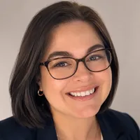 Headshot of Nichole Nietsche. 