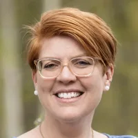 Headshot of Suzanne Clark. 